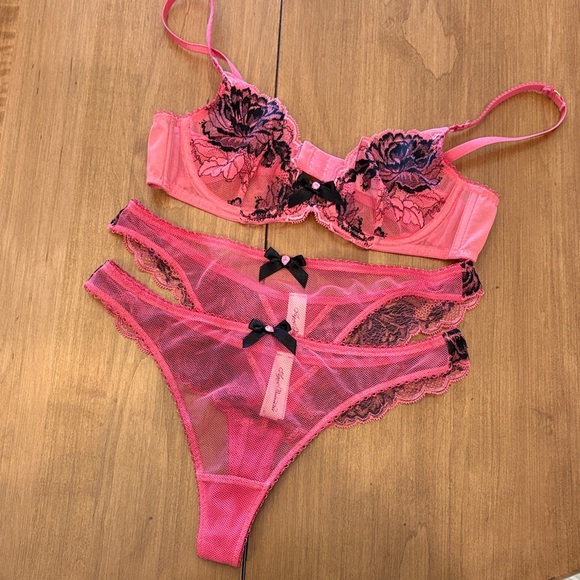 Pink and Black Lace Bra and Panty Set - Picture 6 of 7